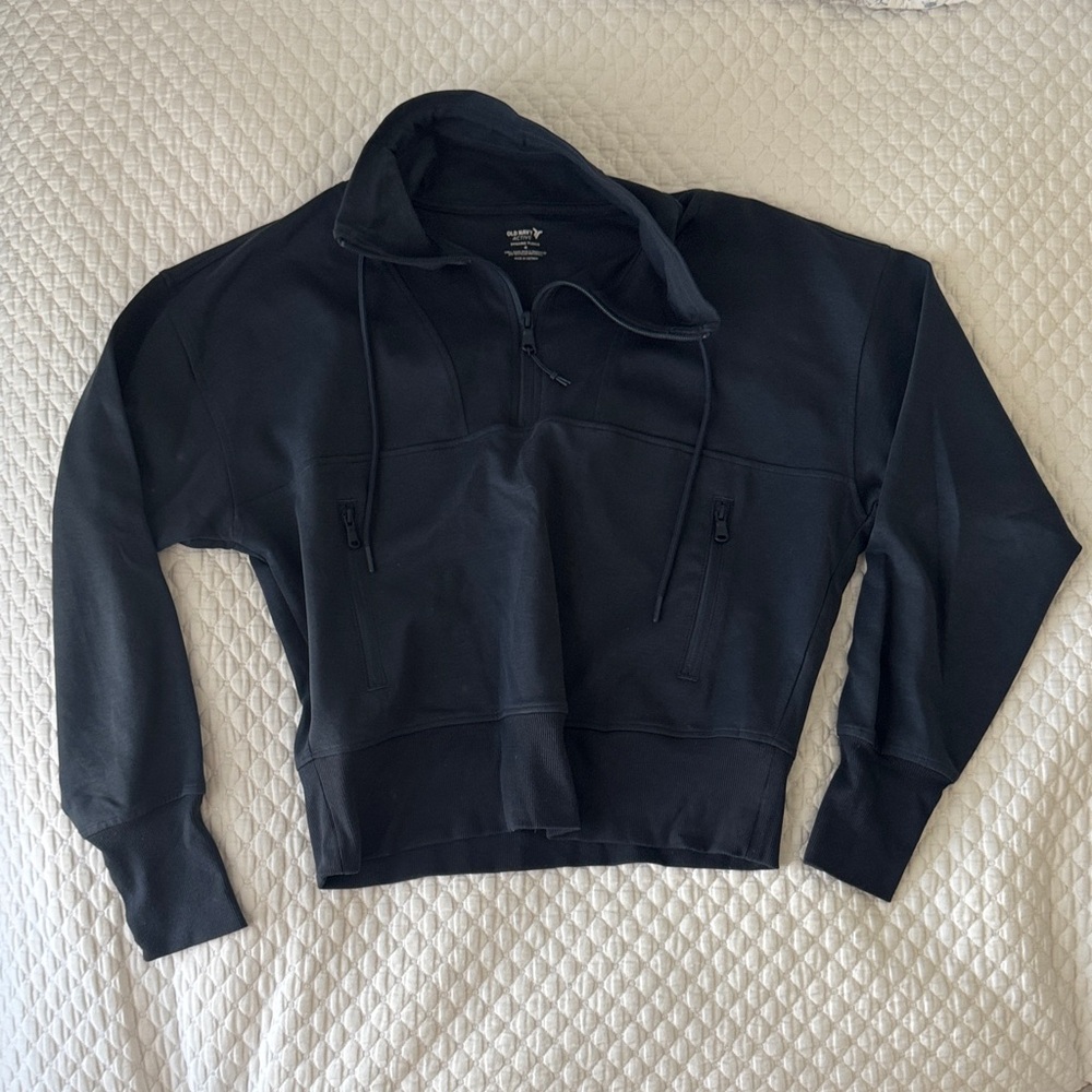 Women’s navy athletic sweater